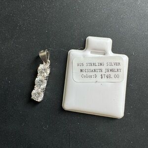 Moissan Elegant Silver Pendant